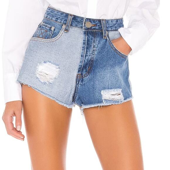 Superdown Lydia Two Tone Short in Blue Multi NWT Size 26 - Picture 1 of 3